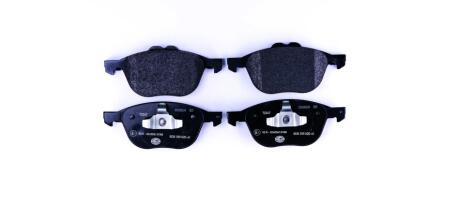 Тормозные колодки.) HELLA 8DB355020411