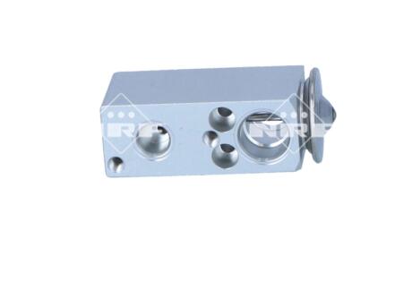Автозапчасть NRF 38519