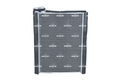 PAROWNIK LAND ROVER DISCOVERY 10- NRF 36203 (фото 1)
