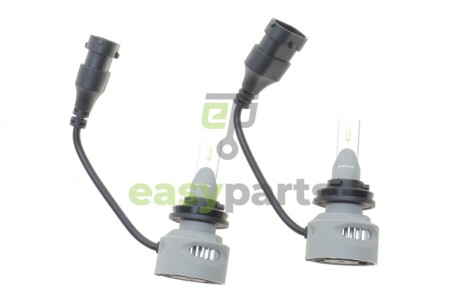 Автолампа H8/H11/H16 Fog 12/24V 19W PGJ19-1/2/3 Performance Advance LED 6000K 1700lm (к-кт 2 шт.) NARVA 182188100