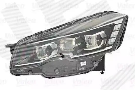 ПЕРЕДНЯЯ ФАРА Signeda ZPG111720L
