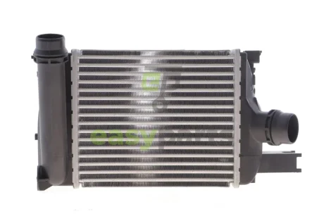 Радіатор інтеркулера Renault Clio/Dacia Logan/Dokker 1.5dCi 12-(пошкоджене кріплення) NRF DSC_30379