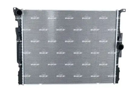 CH┼üODNICA BMW 1 2.0 16- NRF 550328
