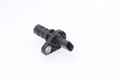 Датчик обертів колінвалу BOSCH 0261210318