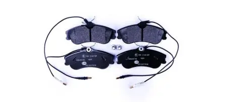 Гальмівні колодки, дискове гальмо (набір) HELLA 8DB355018261