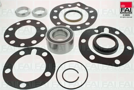 TOYOTA Комплект колісних підшипників HILUX VII 2.5 D-4D 06-15 FAI FWBK1209