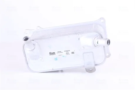 Радиатор масла NISSENS 90785