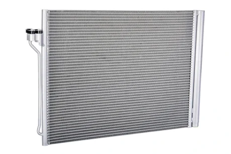 Конденсатор кондиціонера (з осушувачем) BMW 5 (F10), 5 (F11), 5 GRAN TURISMO (F07), 6 (F12), 6 (F13), 6 GRAN COUPE (F06), 7 (F01, F02, F03, F04), ROLLS-ROYCE DAWN, GHOST I, WRAITH 2.5-6.6 09.08- Valeo 814541