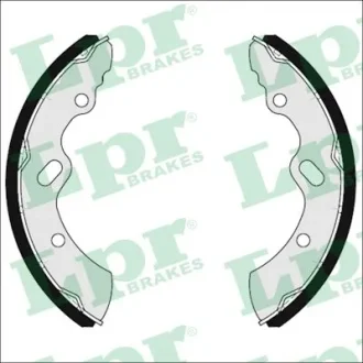 Гальмівна колодка MITSUBISHI CANTER (FE5, FE6) VI 3.9D 08.96- LPR 01105